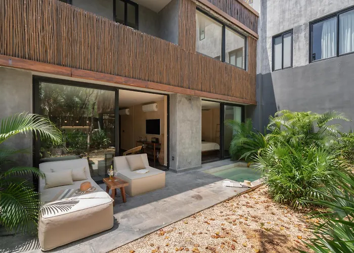 Humana Luxury Private Pool & Huge Terrace Apartment