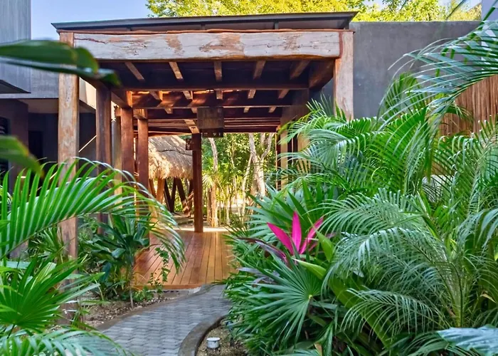 Humana Luxury Private Pool & Huge Terrace Apartment